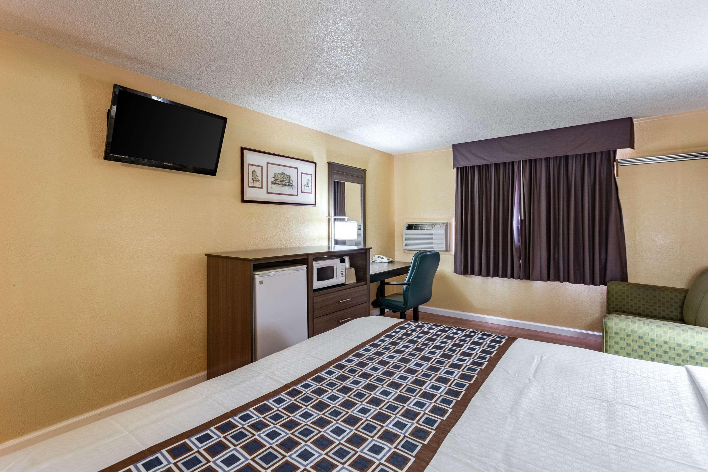 Rodeway Inn Farmington Exteriör bild