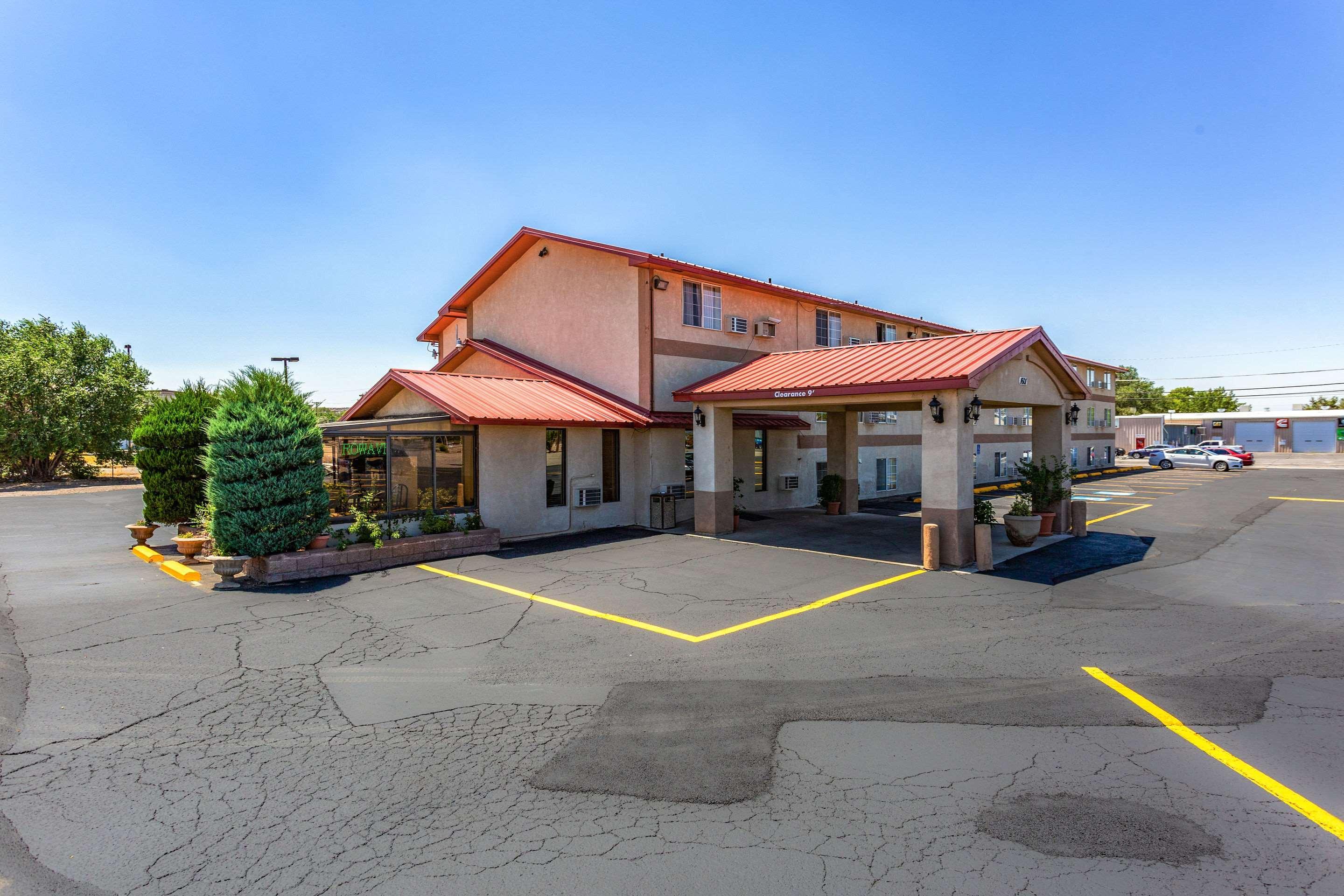 Rodeway Inn Farmington Exteriör bild