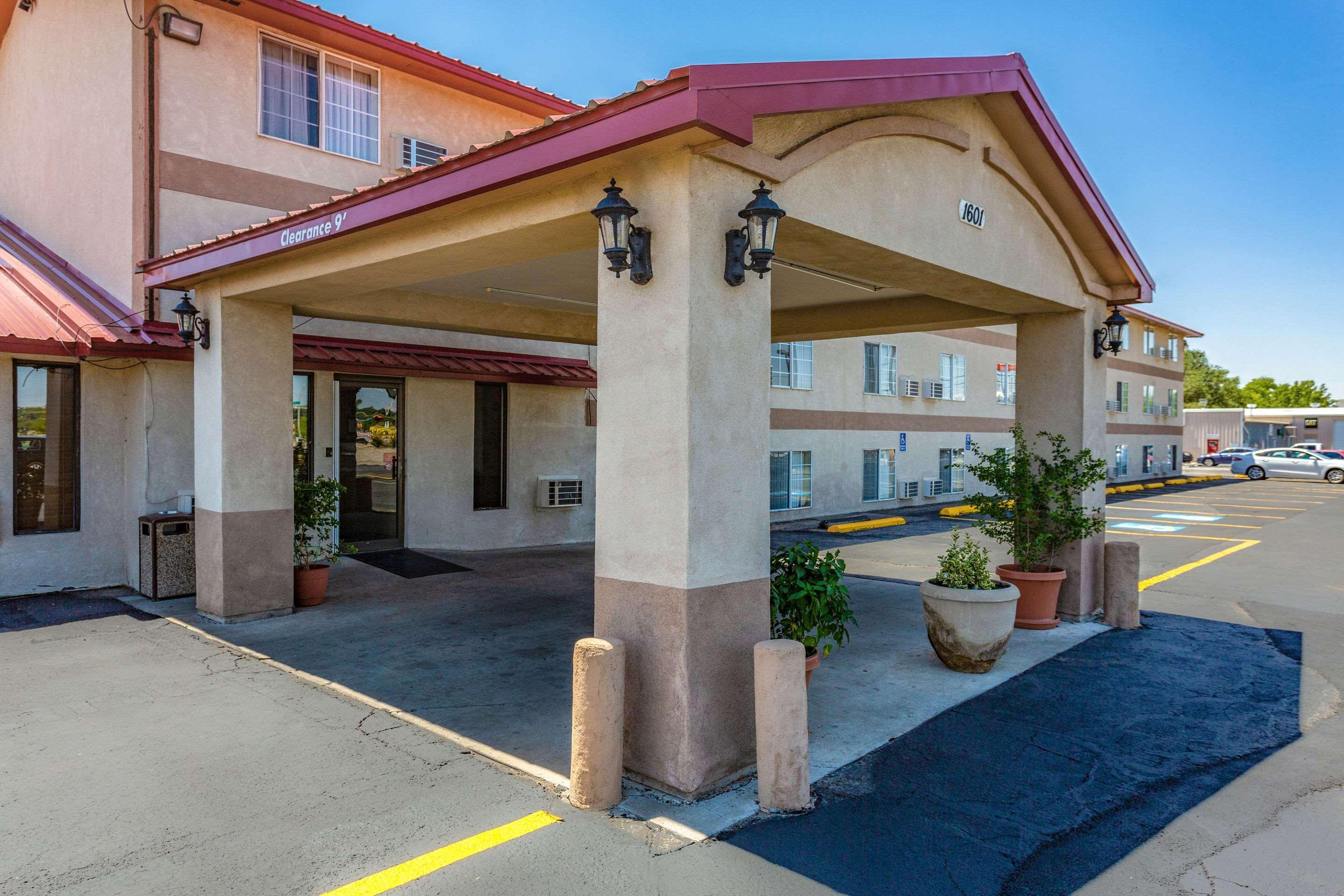 Rodeway Inn Farmington Exteriör bild